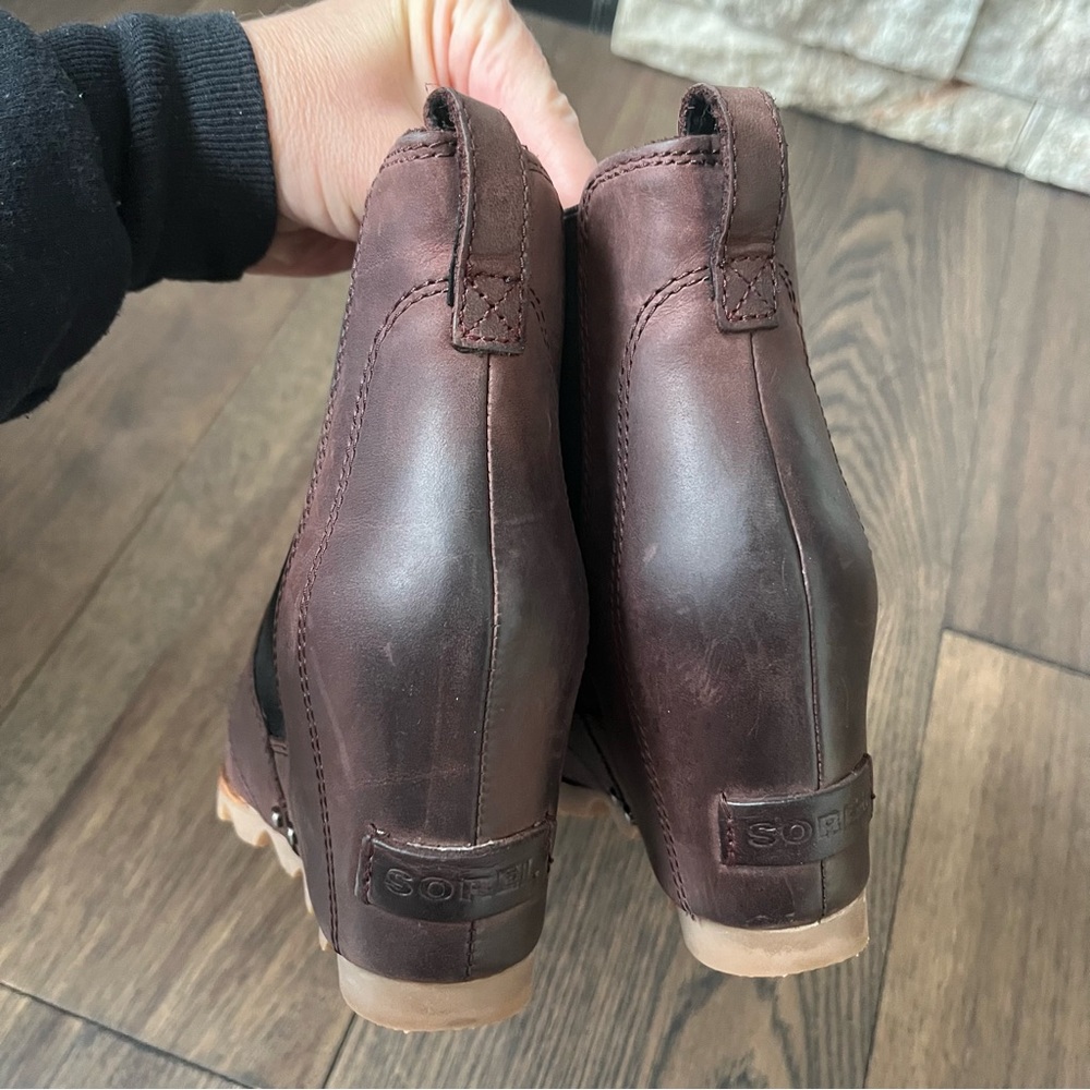 Women’s Sorel Lea Wedge Chelsea Bootie, Redwood brown size 7.5 - Picture 11 of 13